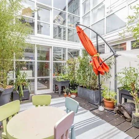 Apartment A Colombes, Et Cheminee