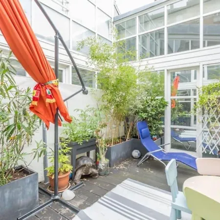 Apartment A Colombes, Et Cheminee